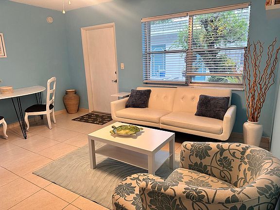 3rd image of 3240 NE 16th St APT 7