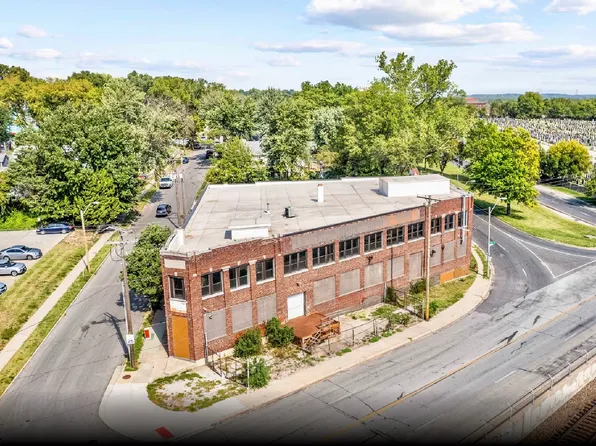 6100 Wilson Rd, Kansas City, MO 64123