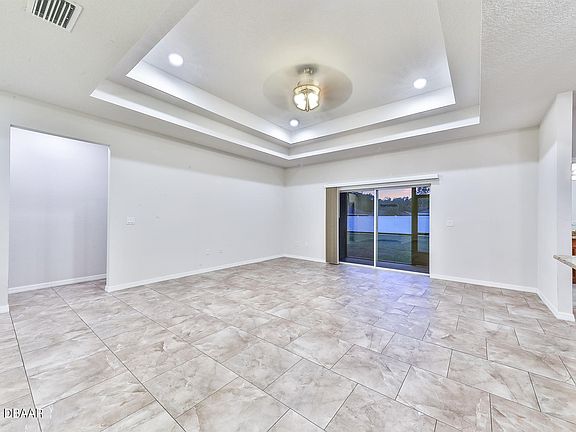 4th image of 19 Reinhardt Ln