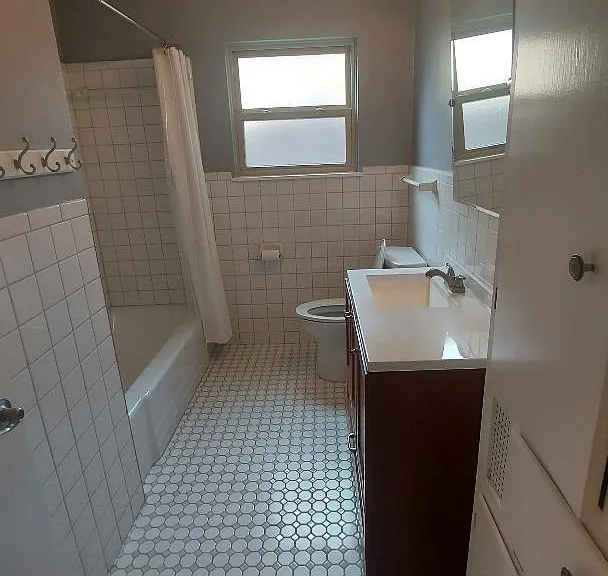 1807 Barbara St — Photo 24