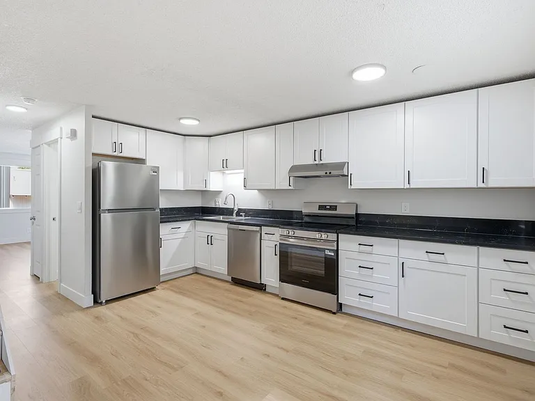Rolling Hills Townhouses — Photo 34