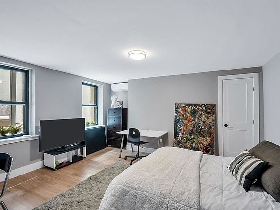 4th image of 50 E 4th St #1