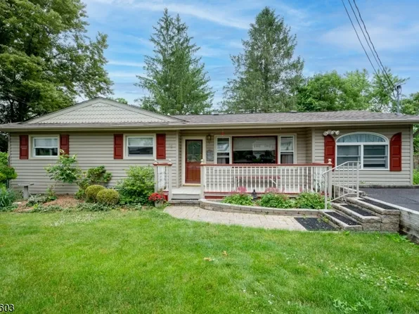 16 Kory Court, Newton Town, NJ 07860