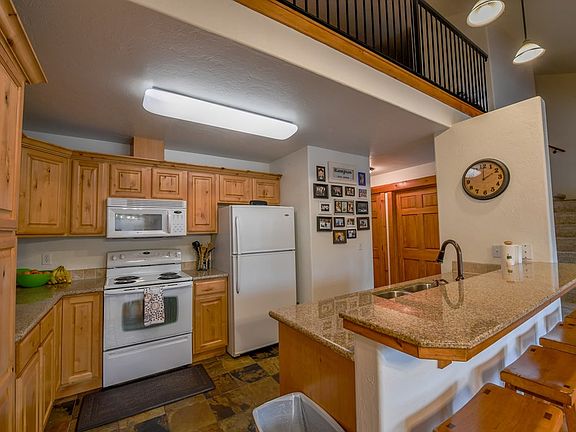 4th image of 1607 Davis Ave #47-J