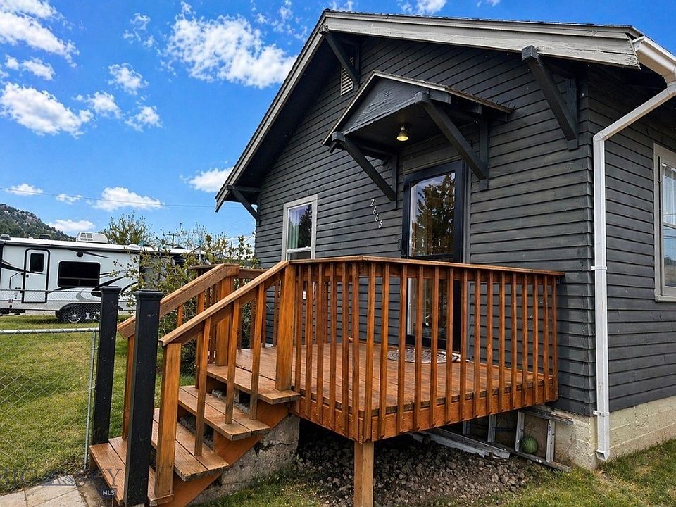 1st image of 2665 Placer St