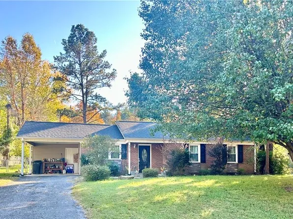 370 Northfield Dr, King, NC 27021