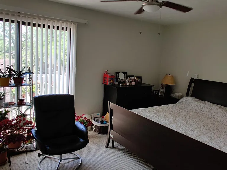 1062 Cumberland Ct — Photo 9