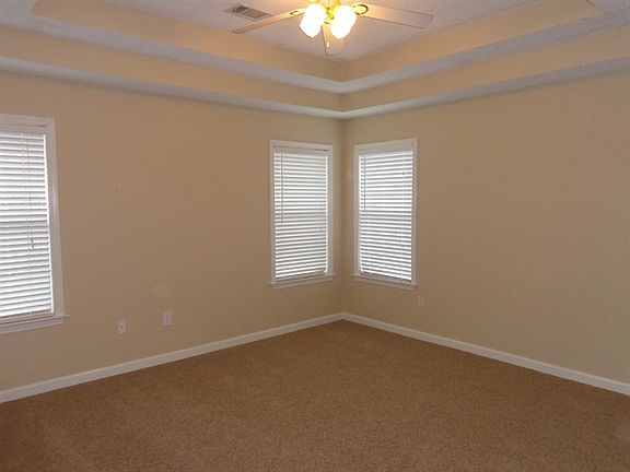 3rd image of 115 Cameron Dr