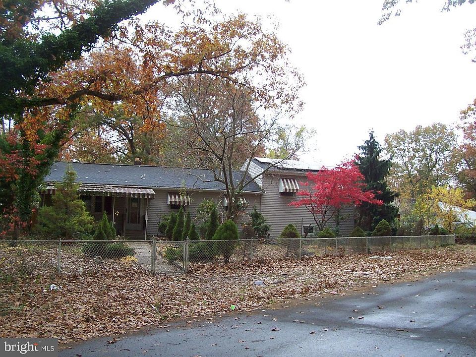 1st image of 107 Delwyn Ln