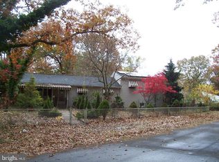 107 Delwyn Ln, Williamstown, NJ 08094