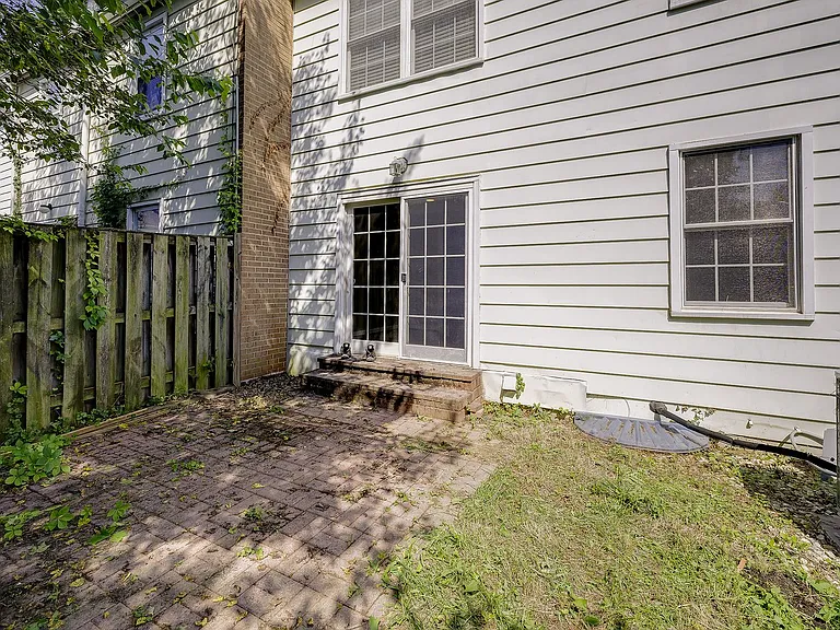 4 Ritchfield Ct — Photo 41