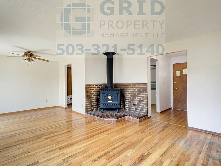 16554 SE Gordon Ct — Photo 4