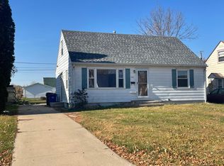 1416 10th St NW, Cedar Rapids, IA 52405