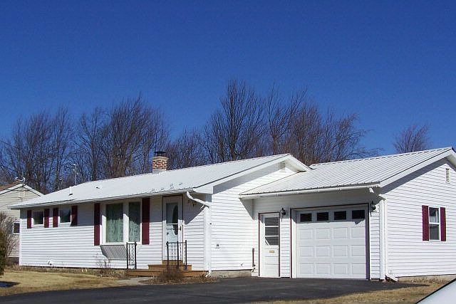 1st image of 31 Hillsdale Ter