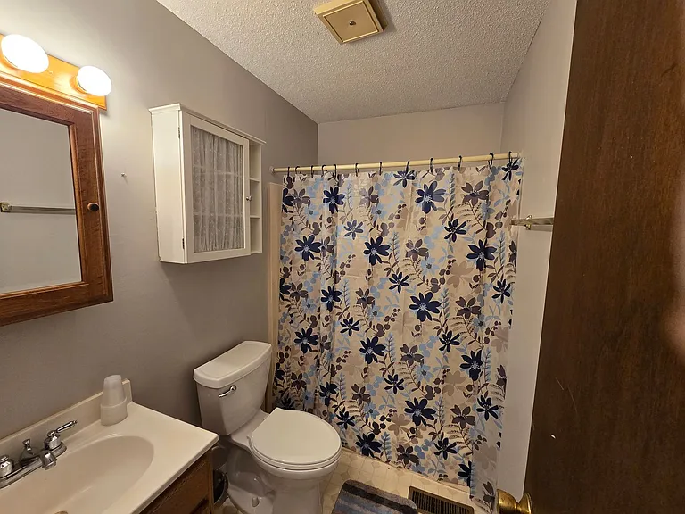 2700 South Manhattan Avenue — Photo 8