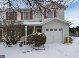 2988 Robin Rd, York, PA 17404