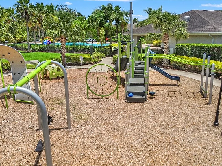 3908 Mossy Limb Ct — Photo 32
