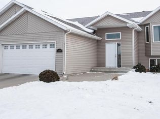 3568 Lincoln St S, Fargo, ND 58104