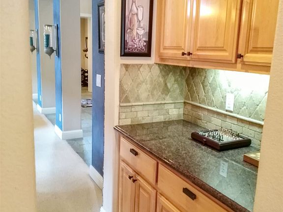 2nd image of 6059 Round Hill Dr