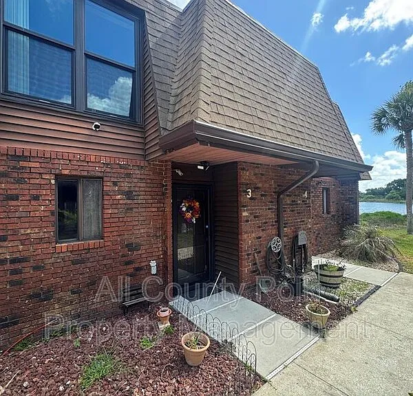 1836 N Crystal Lake Dr N #3 — Photo 1