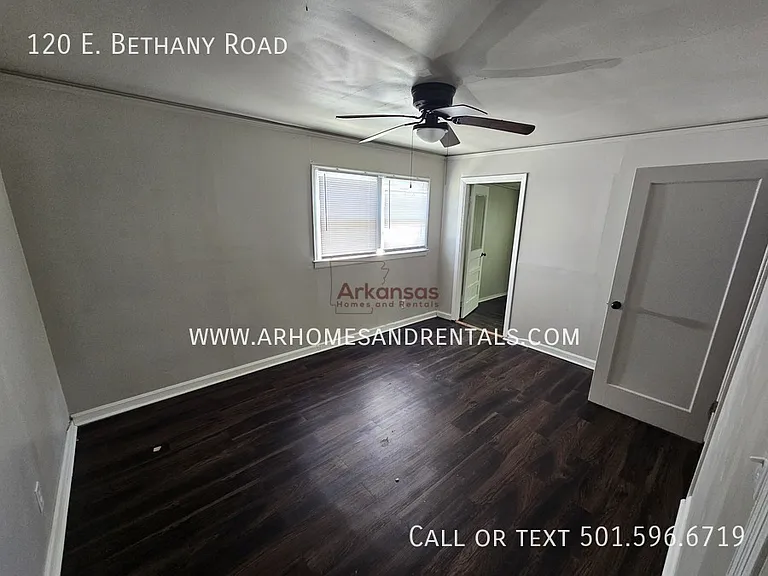 120 E Bethany Rd — Photo 12