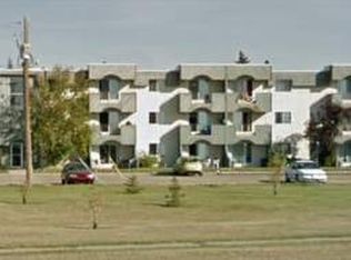 5322 46th St #2, Vegreville, AB T9C1E6