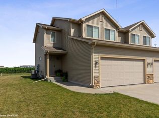 2907 SE Keystone Dr, Grimes, IA 50111