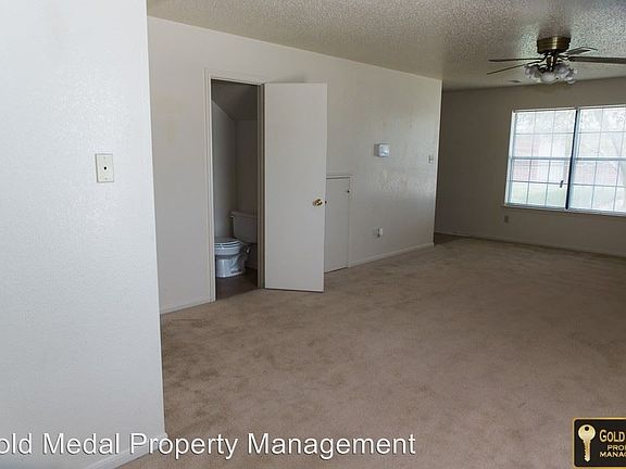 4th image of 410 Alpine St APT D