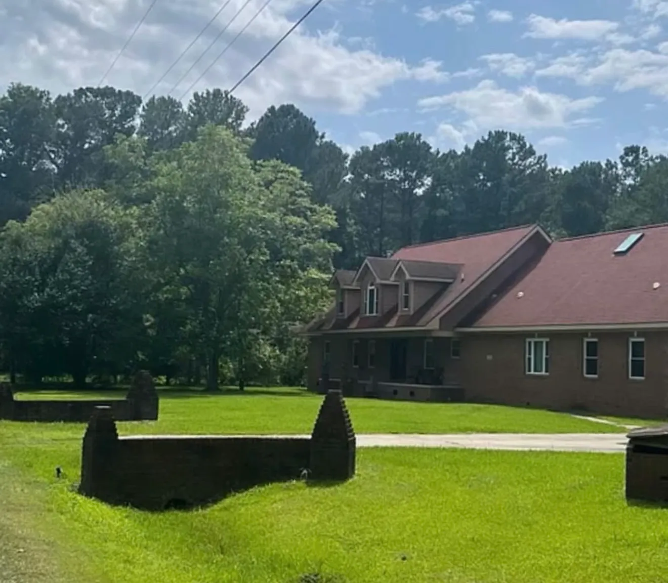 8 bed, 4000 sqft, $700 — Photo 2