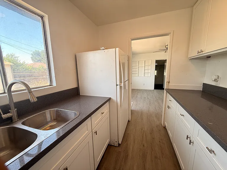 10916 Santa Rosa Ave #B — Photo 7