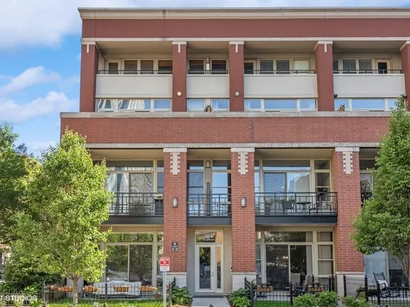 324 N Jefferson St APT 308, Chicago, IL 60661