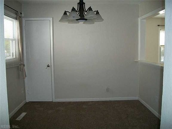 3rd image of 3332 Woodsman Ln