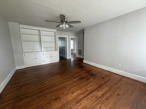 2nd image of 164B Nelson St