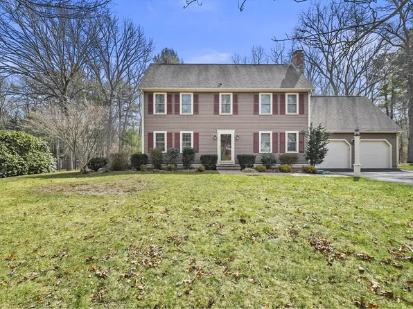 182 Nichols Dr, Taunton, MA 02780