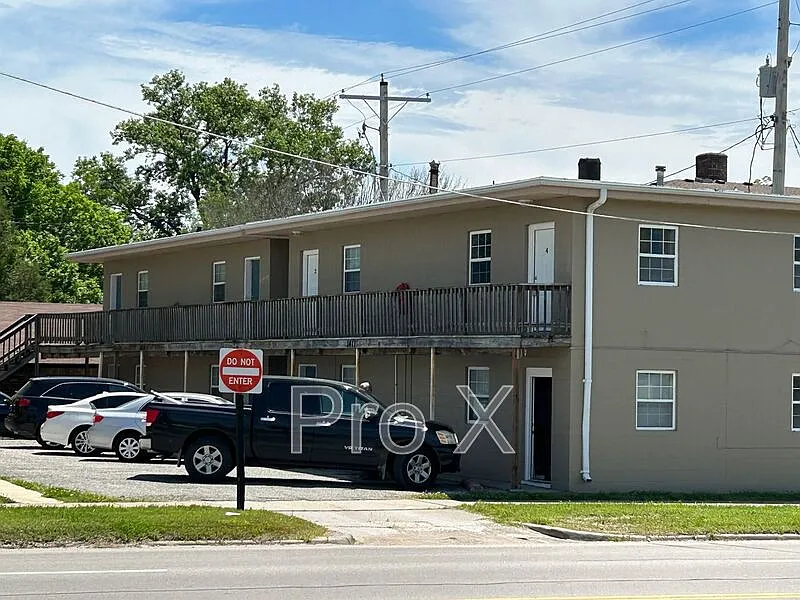 1 bed, 1.0 bath, $650 — Photo 1