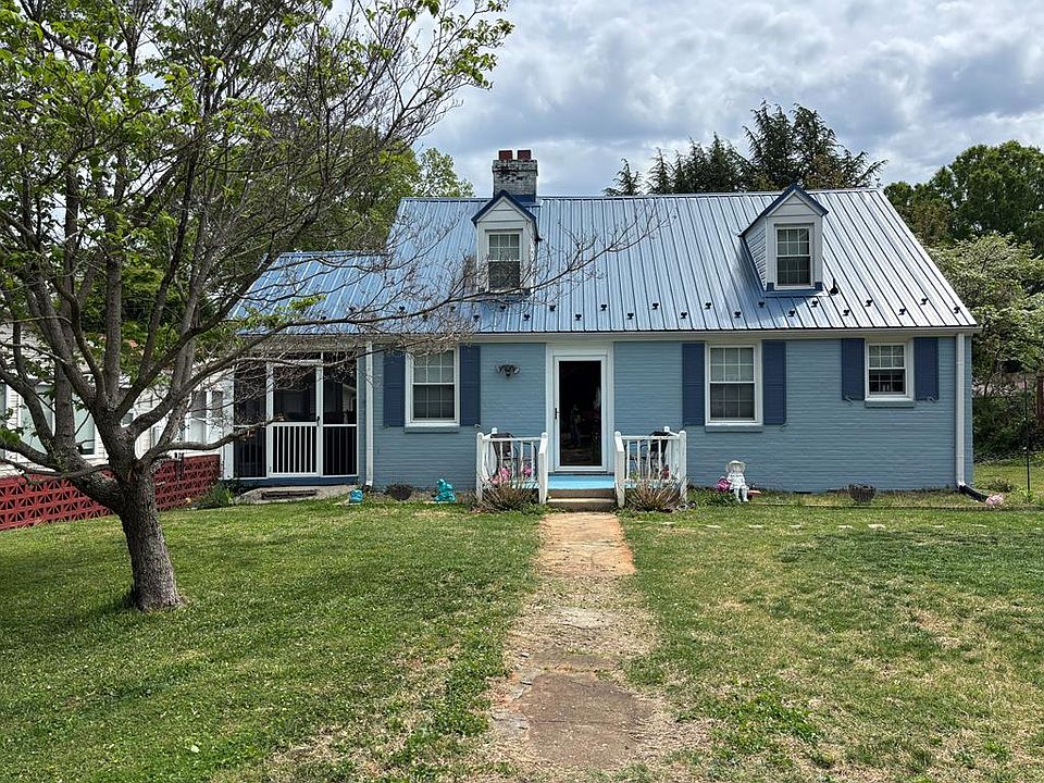 1st image of 810 Jefferson Cir