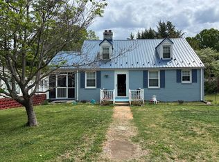 810 Jefferson Cir, Martinsville, VA 24112