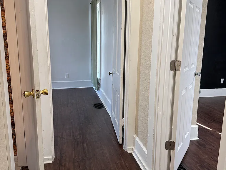 205 Locust St — Photo 16