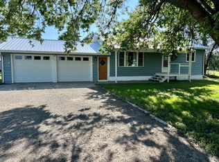 804 N Bluff St, Blunt, SD 57522
