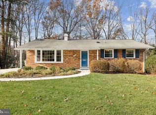 3810 Forest Grove Dr, Annandale, VA 22003