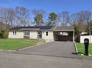 15 Avenue B, Holbrook, NY 11741
