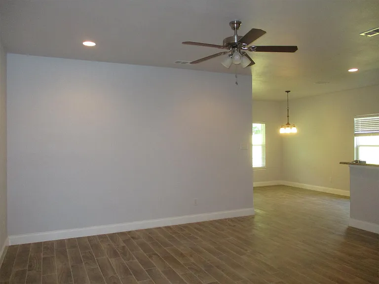 1903 Morgan St — Photo 17