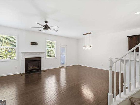 4th image of 171 Townview Dr