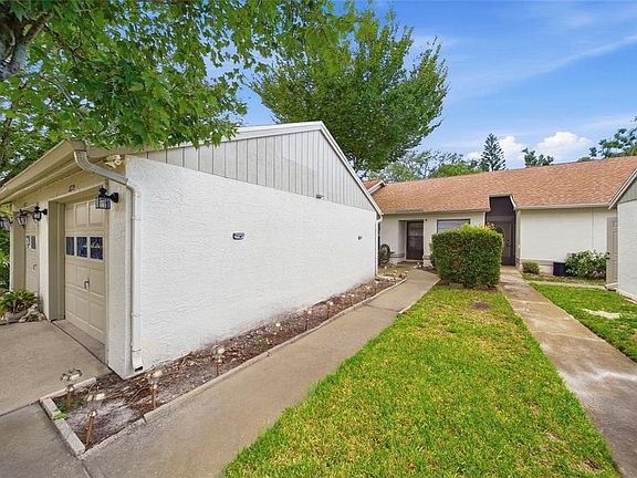 3rd image of 11715 SPRING TREE LANE