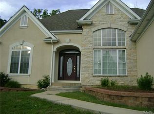 9512 E Vista Dr, Hillsboro, MO 63050