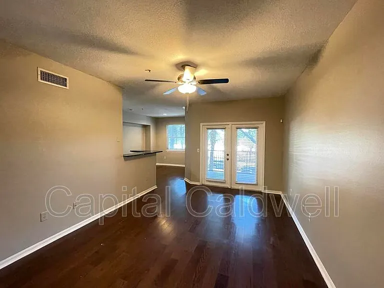 2010 E Palm Ave #15206-Y15206 — Photo 4
