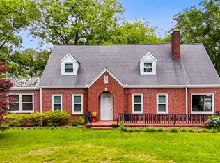 407 E College St, Bowdon, GA 30108