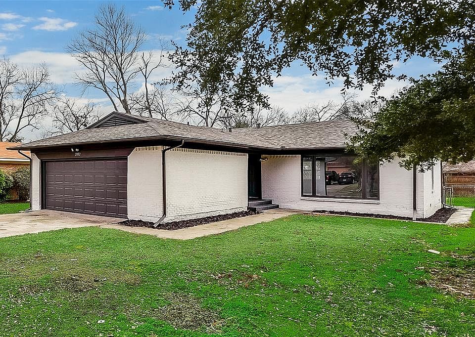1st image of 2952 Bay Oaks Dr
