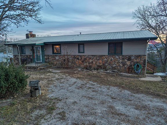 3rd image of 167 Tucker Cove