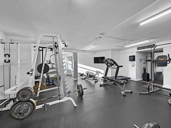 5th image of 4000 NE 170th St #216